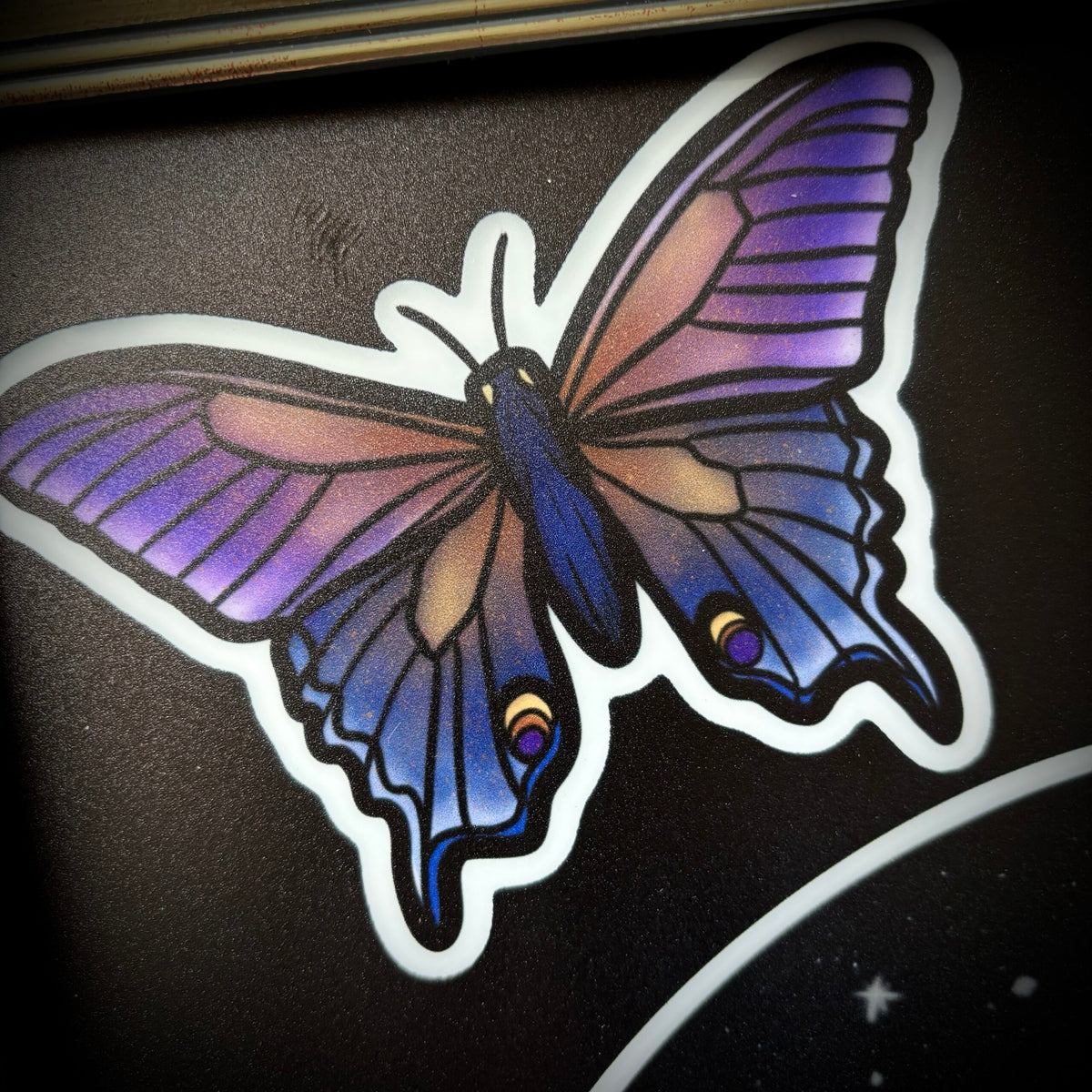 Une nuit à la cathédrale. Sticker repositionnable. A4 à découper