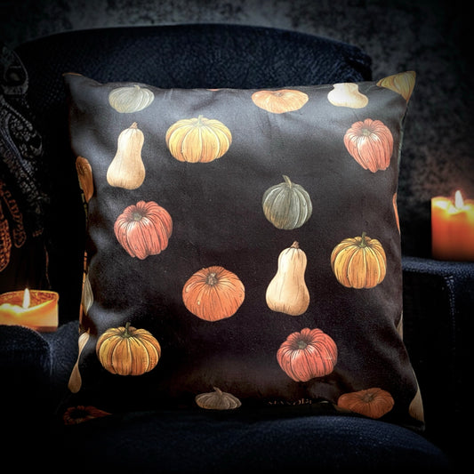 Champs d'automne. Housse de coussin