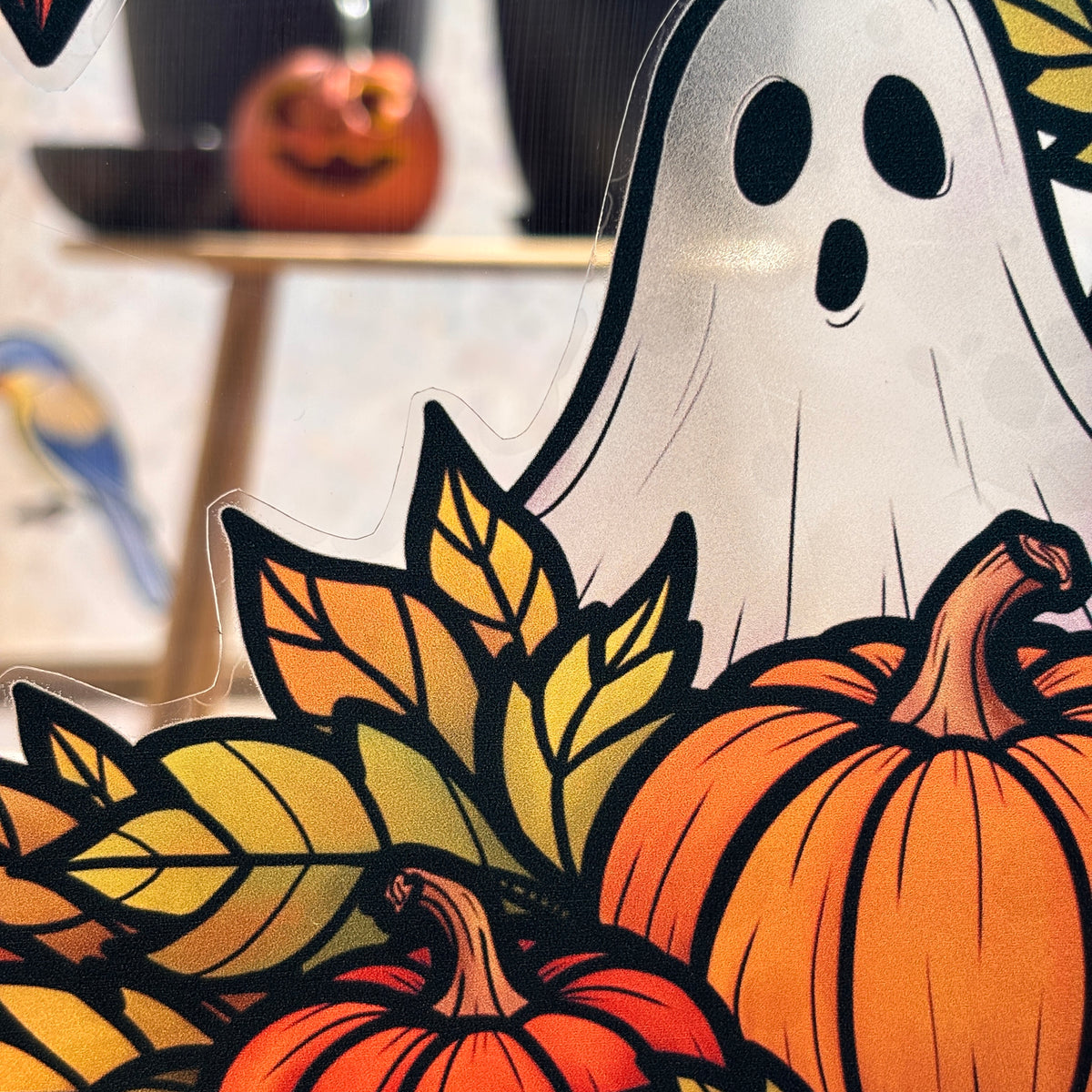 Fantômes de l’automne. Stickers fenêtre vitrail. Décoration repositionnable à découper