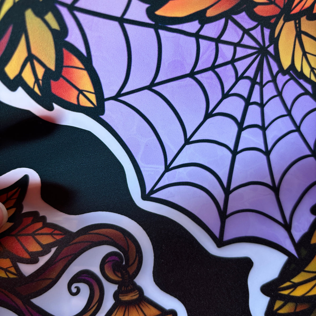 Nuit d’octobre. Stickers fenêtre vitrail. Citrouilles & toile d’araignée. Décoration repositionnable à découper