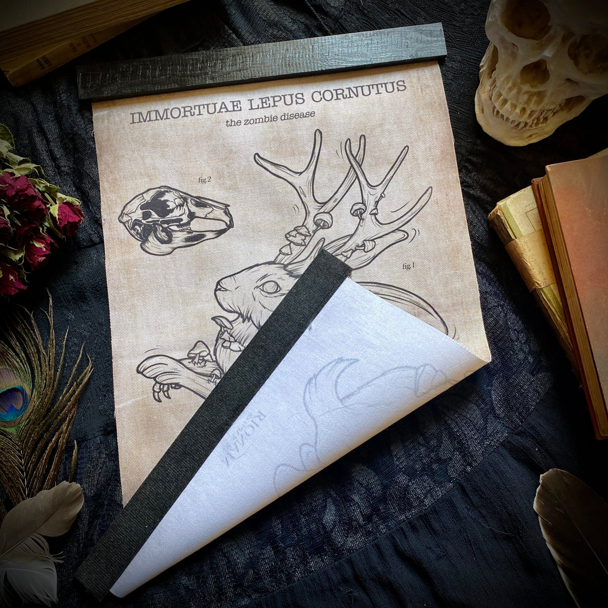 Zombie Lepus Cornutus. Poster en tissu et bois de pin. Largeur 28 cm
