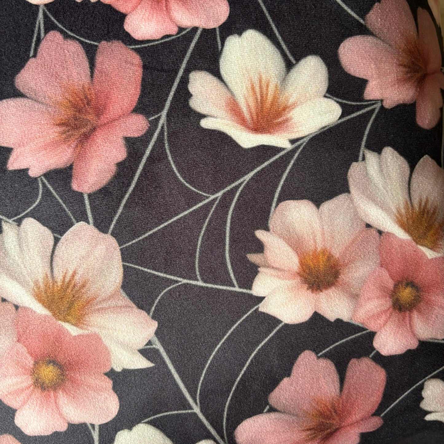 Bavardage nocturne. Housse de coussin