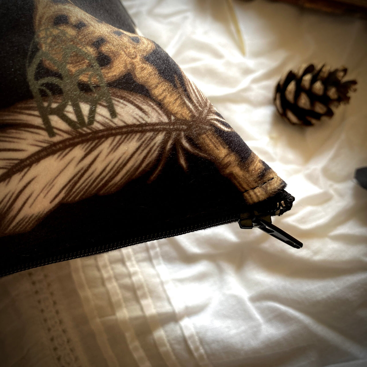 Dark Academia. Housse de coussin