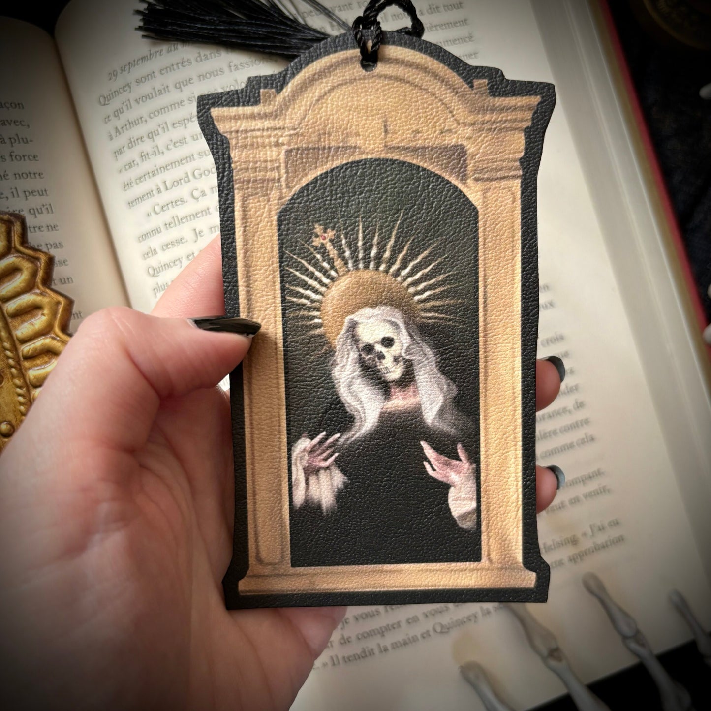 Madone Macabre. Marque page, décoration.