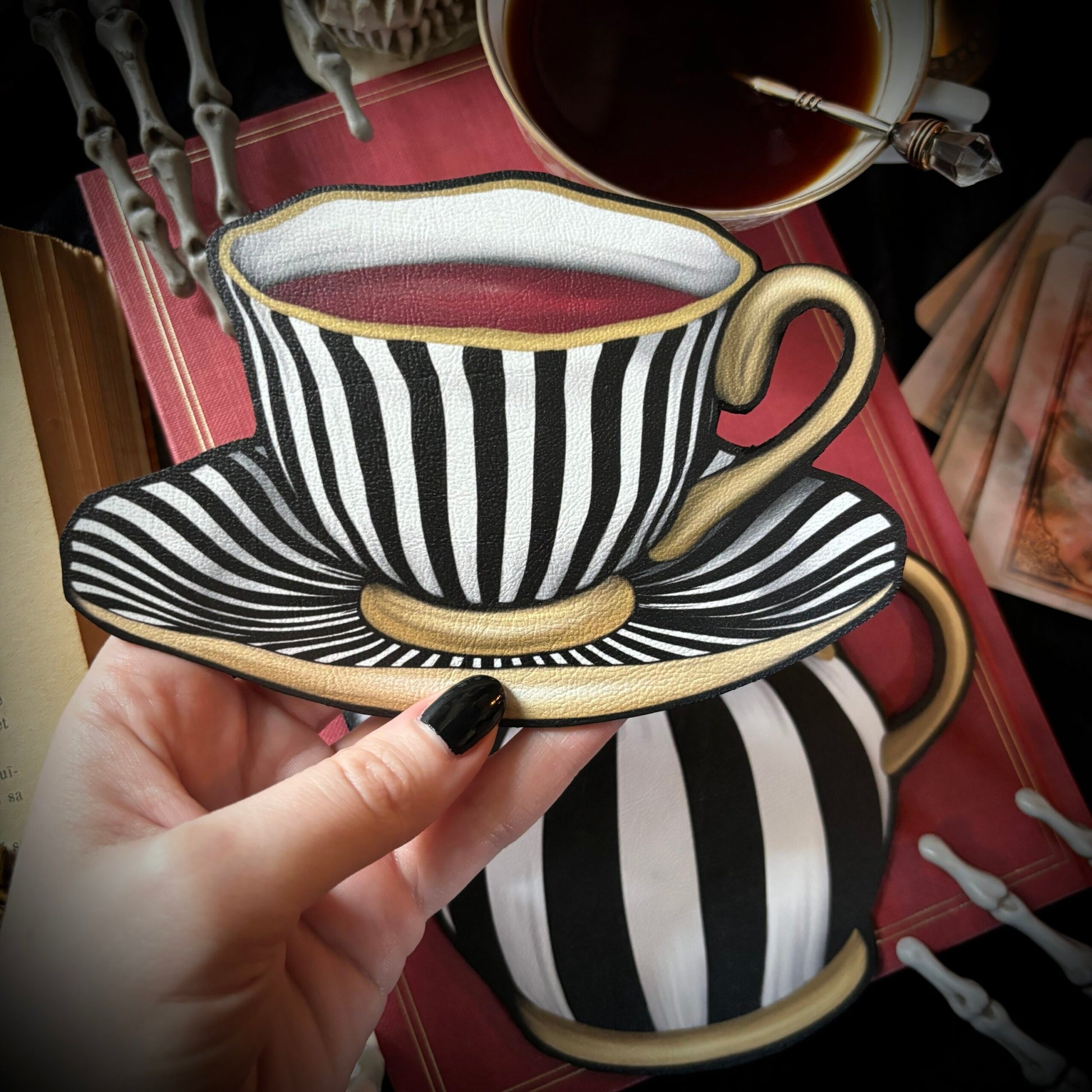 Sous Tasse. Thé noir. En simili cuir