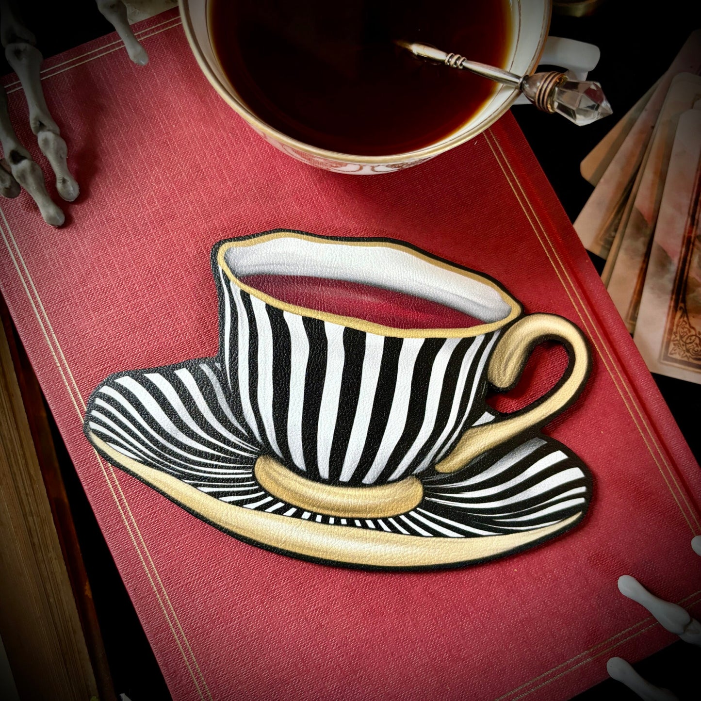 Sous Tasse. Thé noir. En simili cuir