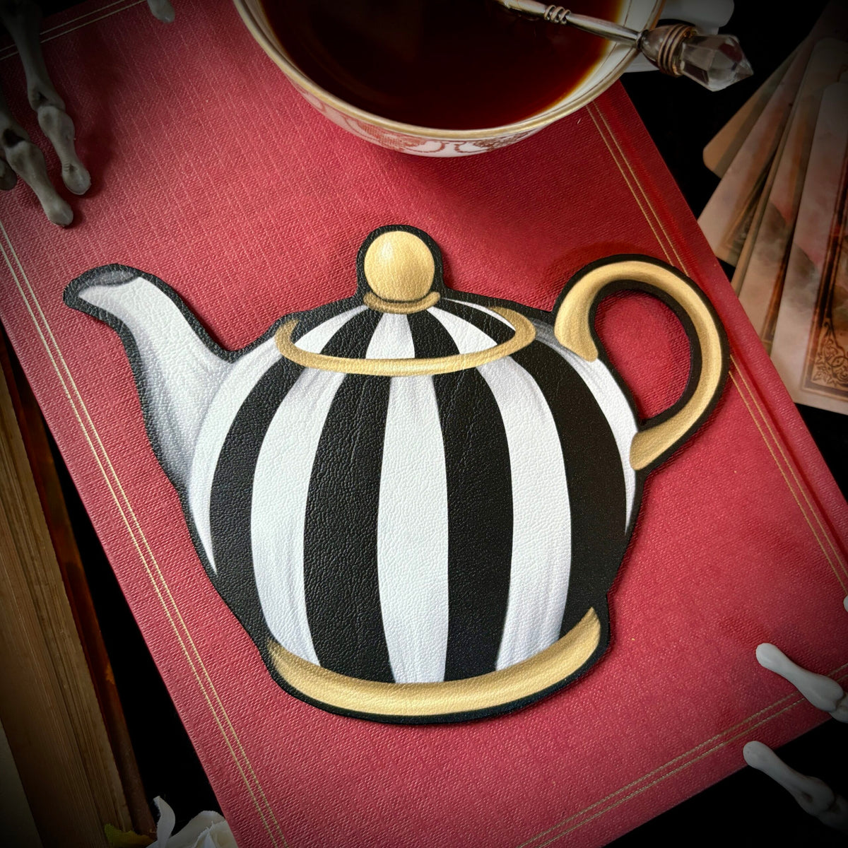 Sous Tasse. Thé noir. En simili cuir
