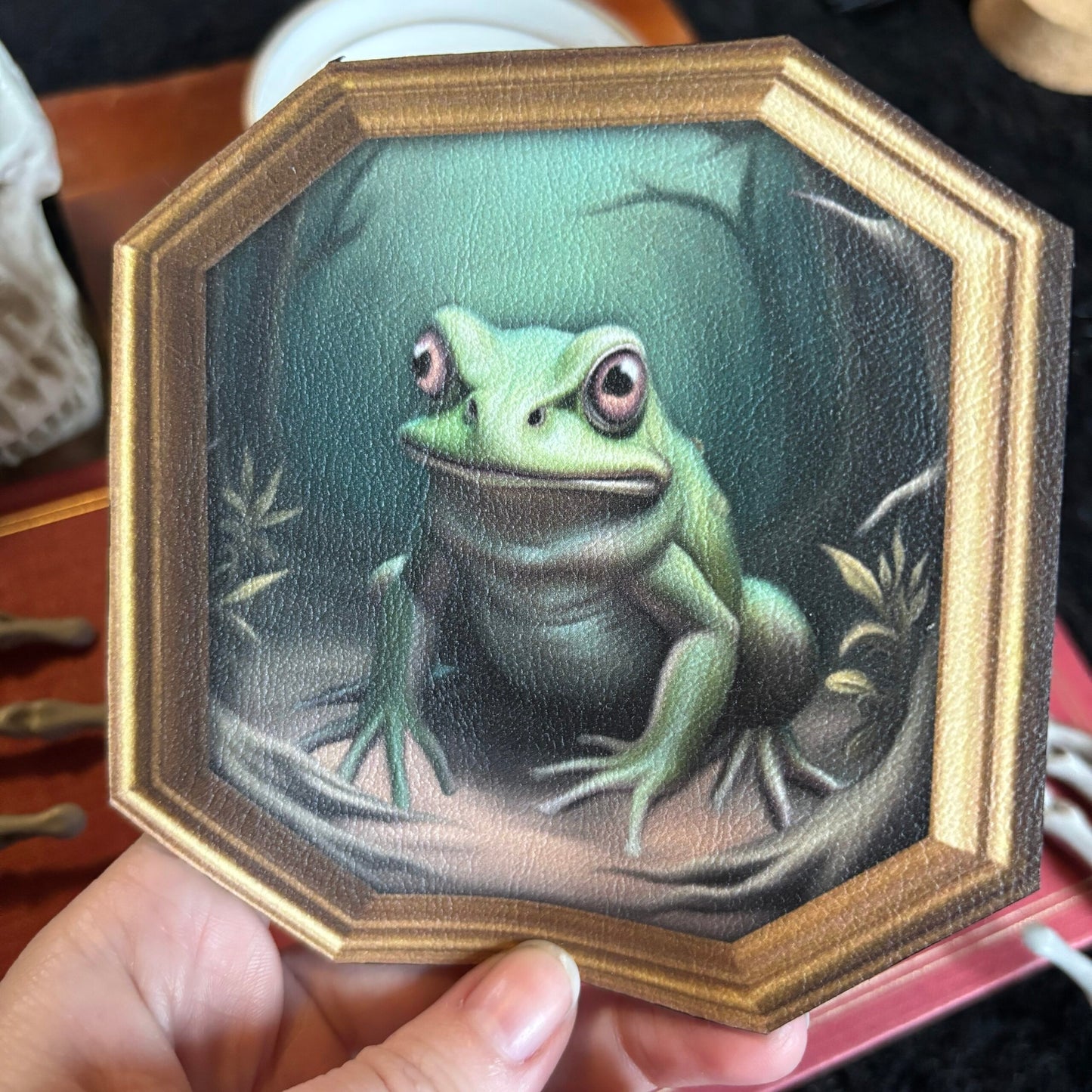 Sous Tasse. La lune de Grenouille
