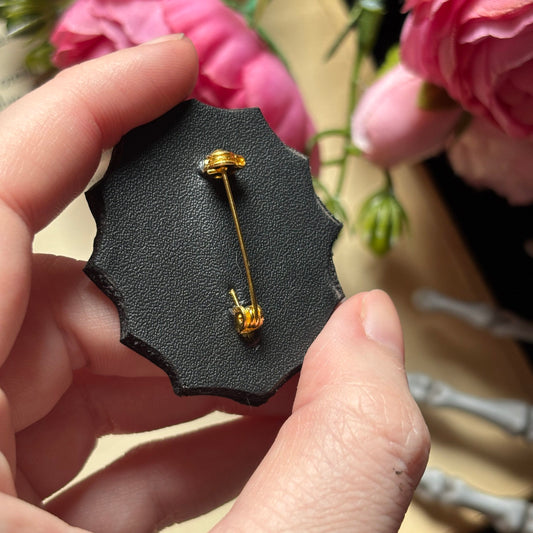 Broche. Dernières fleurs pour une lady