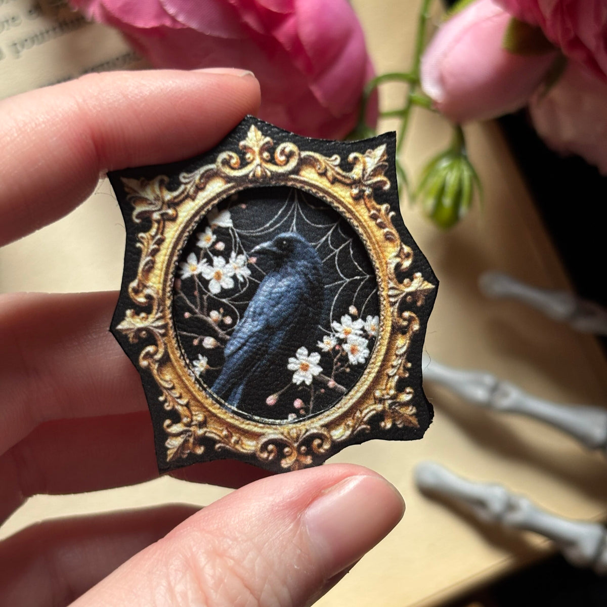 Broche. Un Printemps à t’attendre