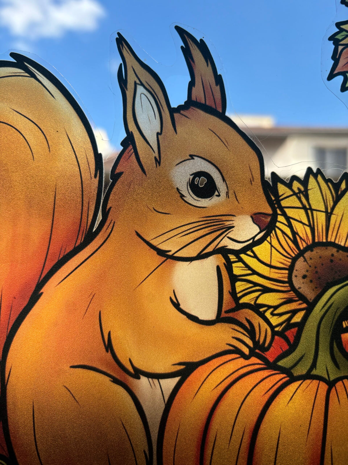 Écureuil d'automne et citrouille. Stickers repositionnables. A4 à découper.