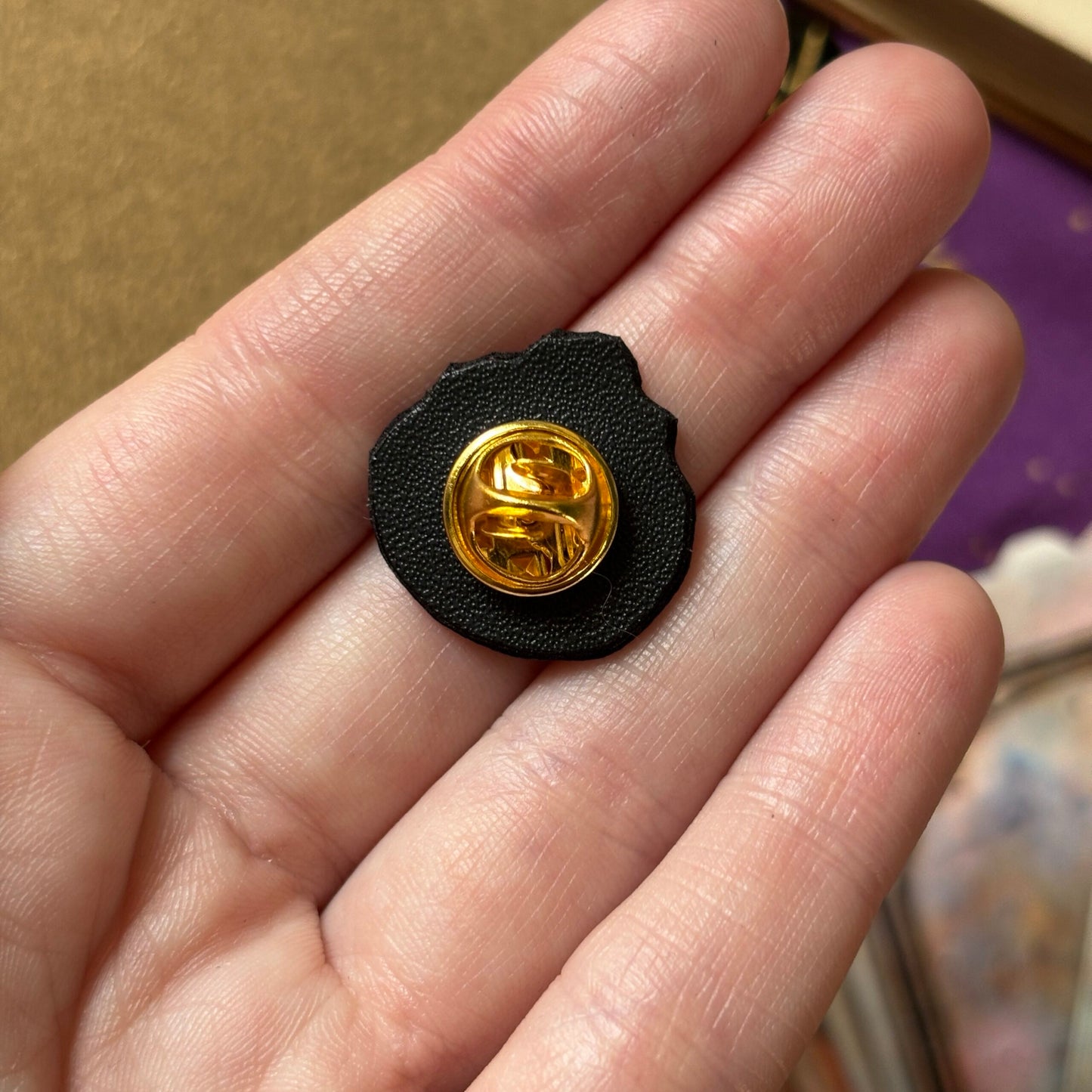 Mini Pins. Chaudron. Bijou.