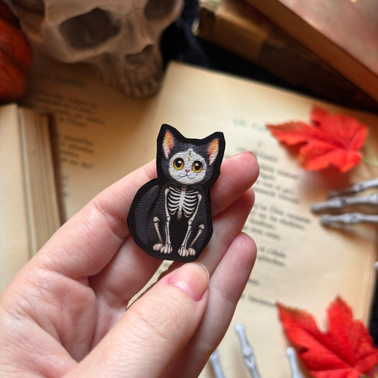 Magnet. El gato negro