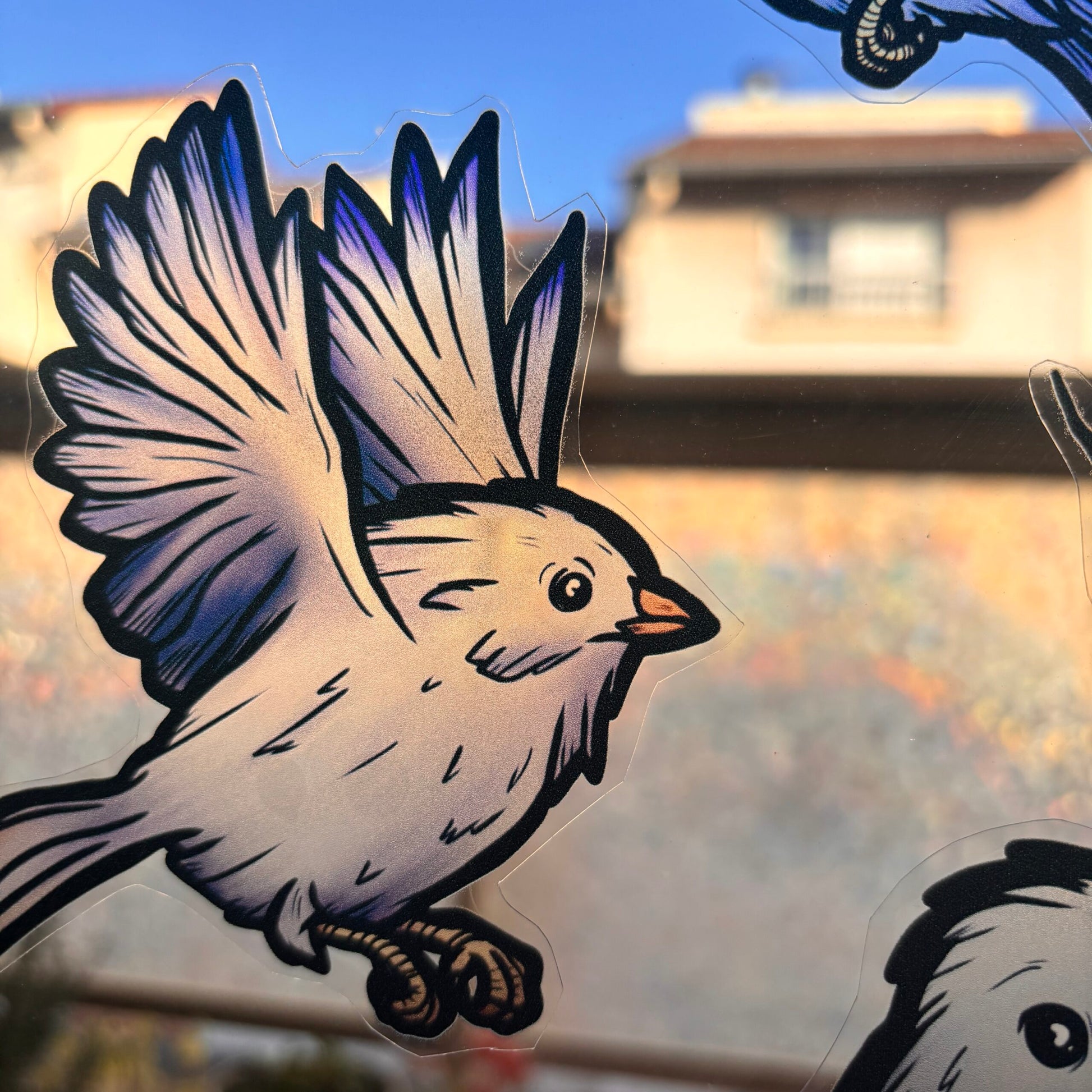 Un chant dans la neige. Stickers repositionnables. A4 à découper. Oiseaux d’hiver et branches de baies rouges