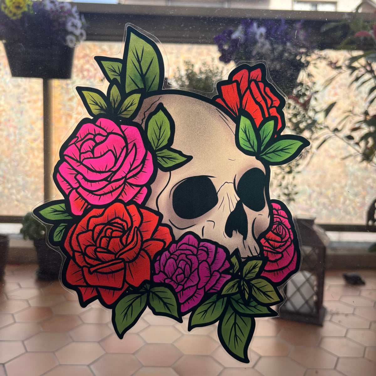Roses macabres. À assortir aux petits coins roses. Sticker repositionnable. A4 à découper.