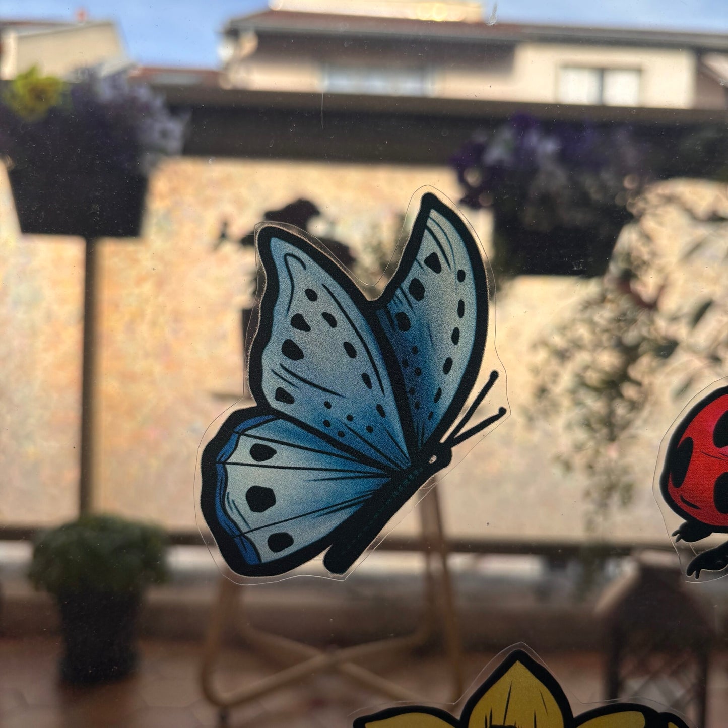 Le printemps. Stickers repositionnables. A4 à découper.