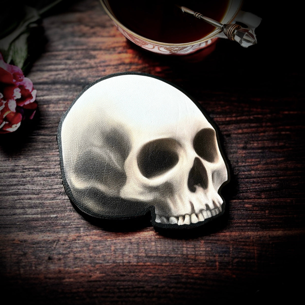 Sous tasse. Memento Mori.
