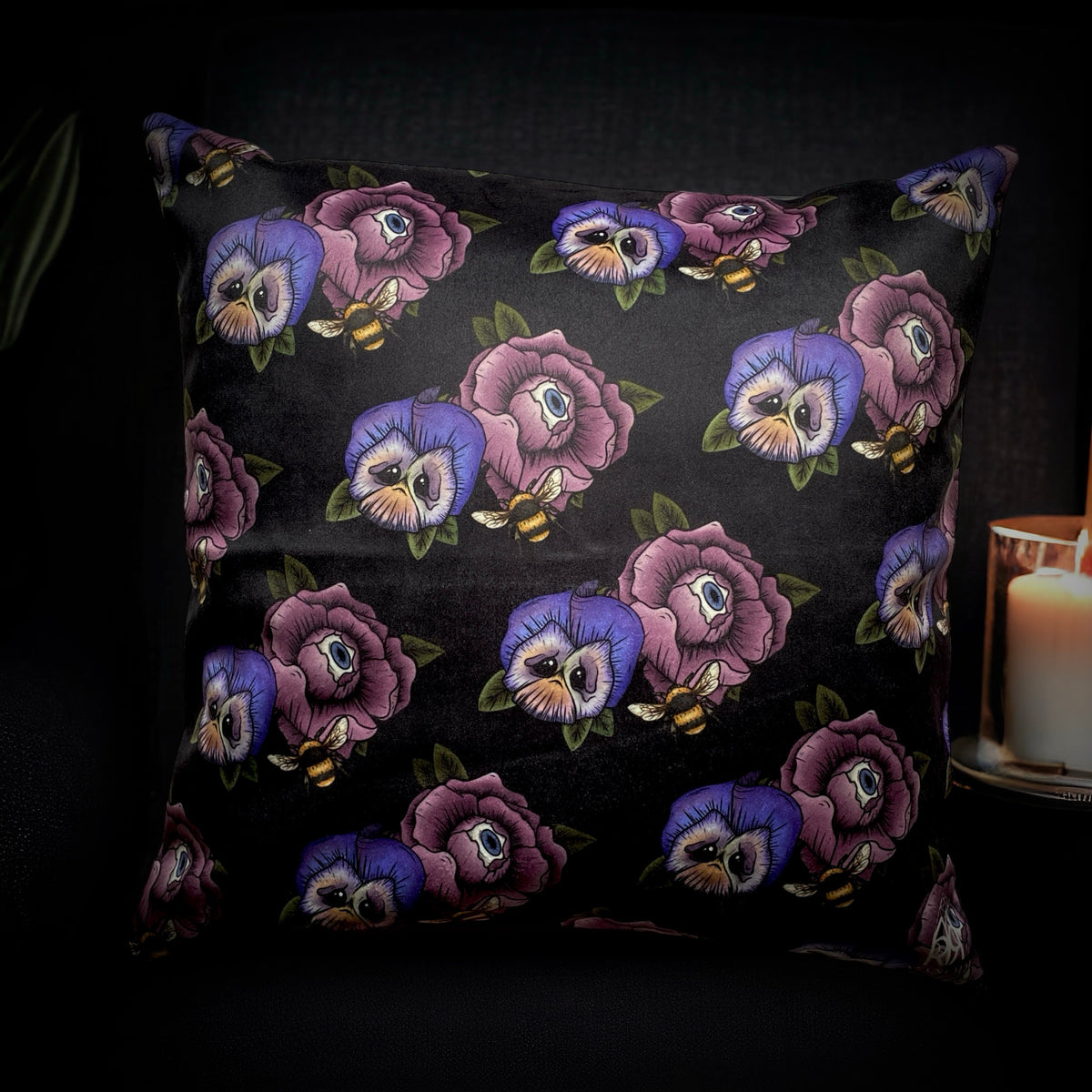 Curieux jardin. Housse de coussin