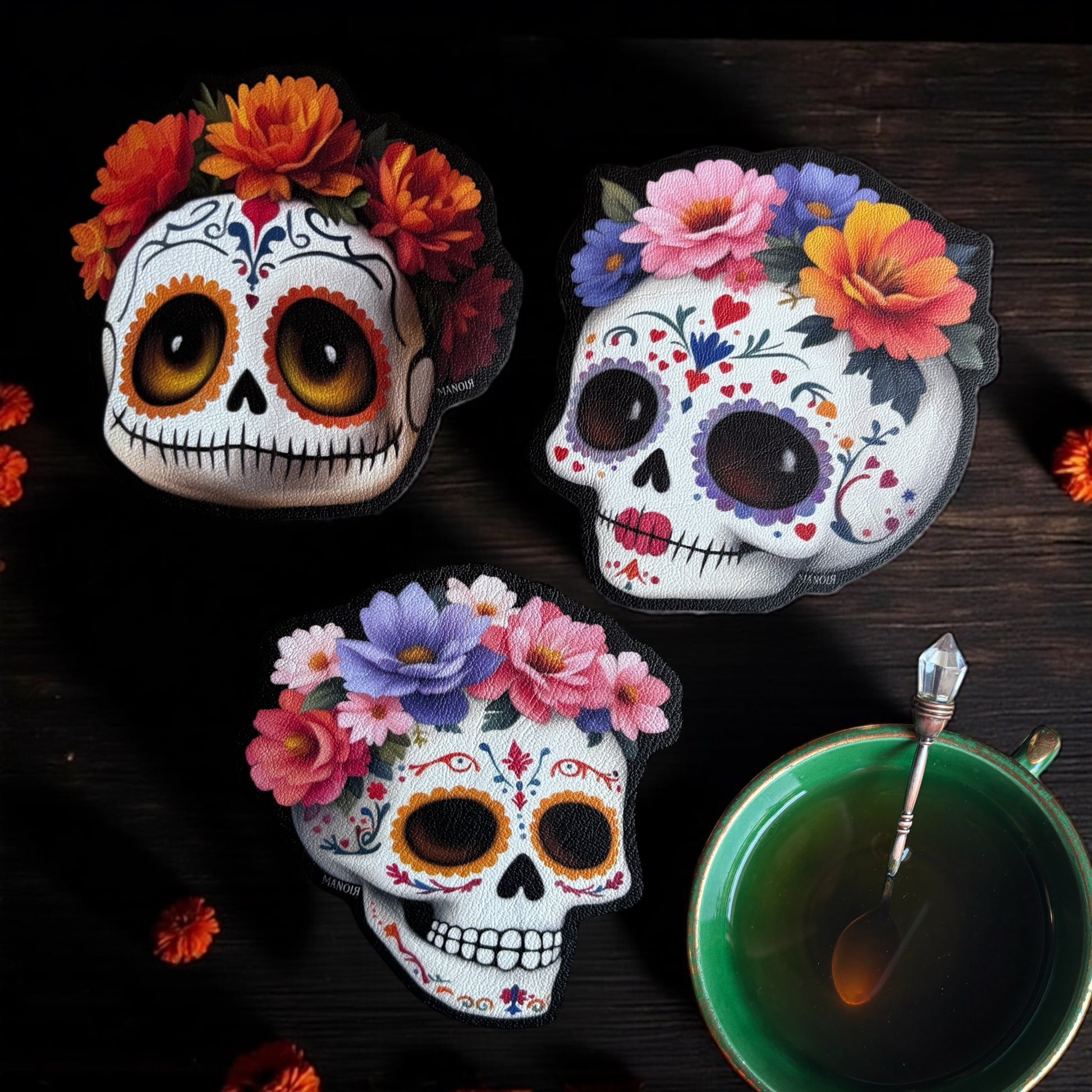 Sous Tasse. Famille Calaveras fleurie. Día de los Muertos
