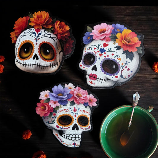 Sous Tasse. Famille Calaveras fleurie. Día de los Muertos