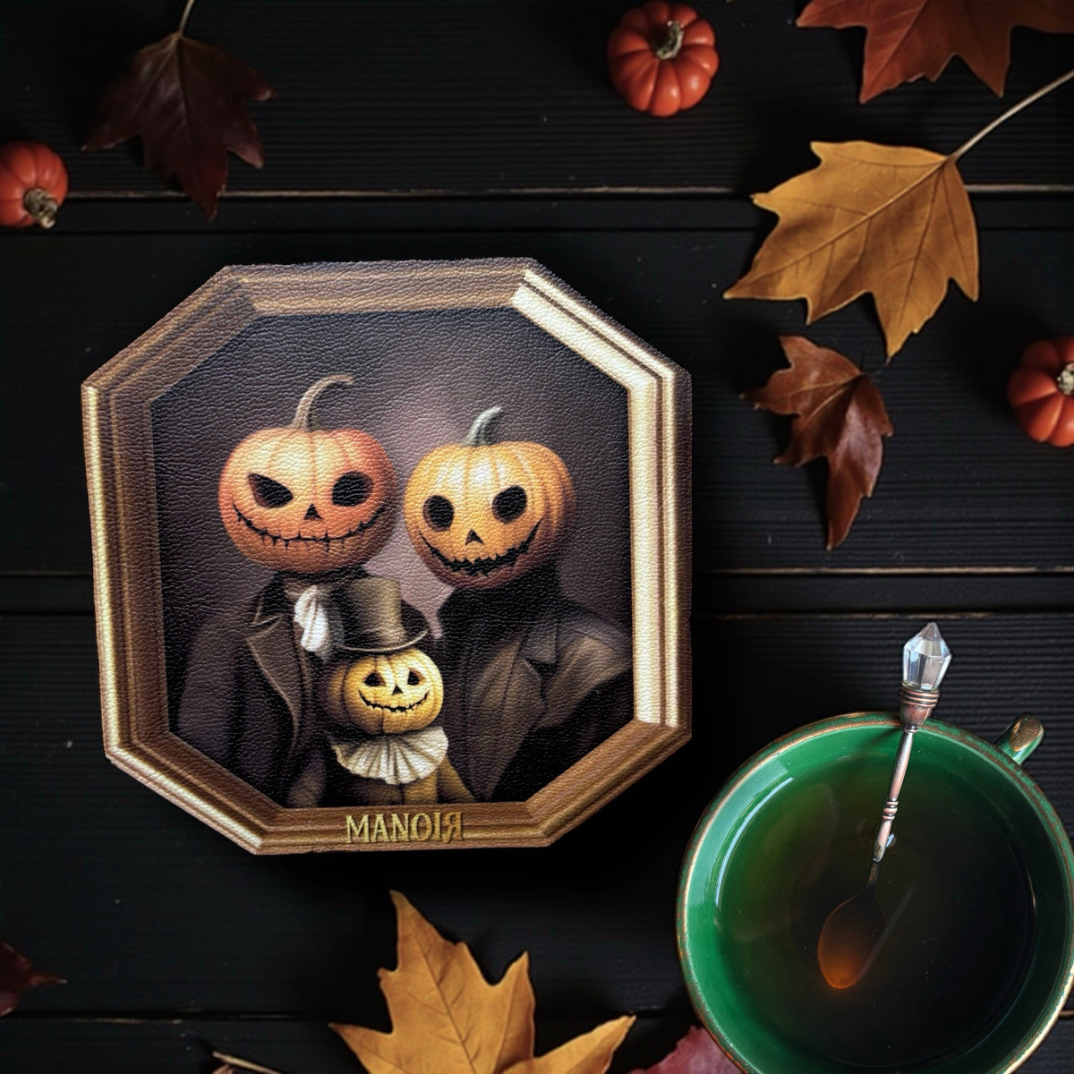 Sous Tasse. Portrait de Famille, citrouilles